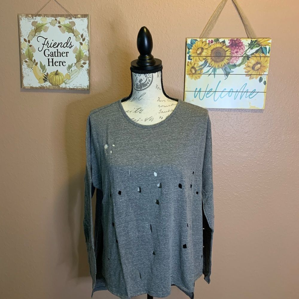 NYTT grey shirt with holes